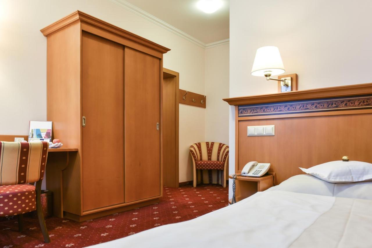 Hotel Alexandra ヴェルス エクステリア 写真